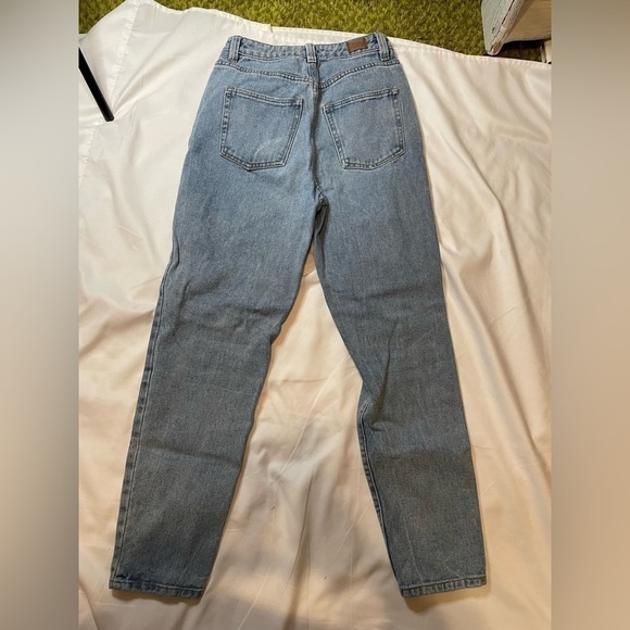 Simple Society size 0/24 light wash mid rise skinny jeans - Picture 6 of 7